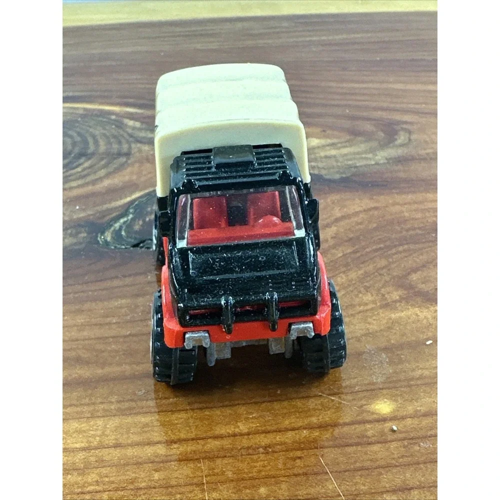 Vintage 1990 Hot Wheels Military Vehicle Bear Unit Die-Cast‎ Toy Car Jeep Truck